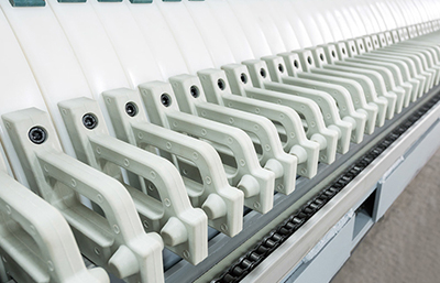 選擇廂式污泥壓濾機濾板的材質應該注意什么？