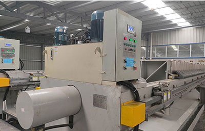 壓濾機廠家解析:污泥壓濾機三種壓緊方式