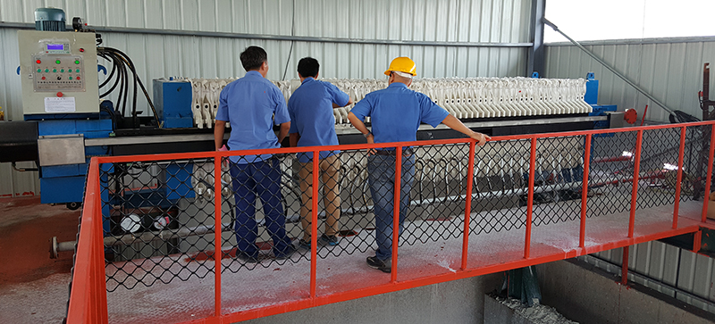 壓濾機(jī)廠家分析廂式自動(dòng)壓濾機(jī)泄漏的原因