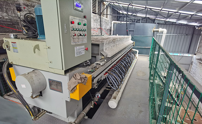 高壓隔膜壓濾機(jī) 高壓隔膜壓濾機(jī)