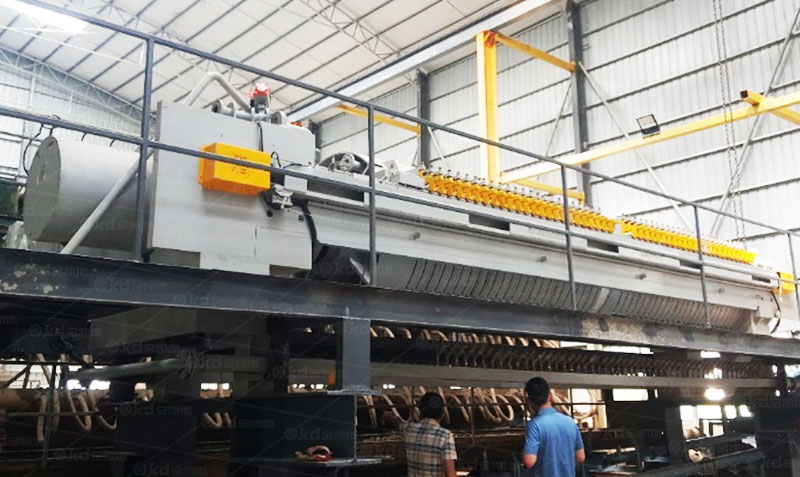 智能全自動(dòng)壓榨機(jī)市政污泥深度脫水應(yīng)用方案